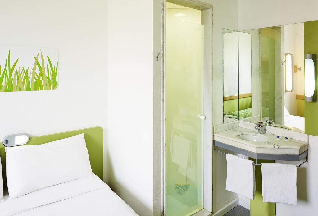 Ibis Budget Manosque Cadarache Zimmer foto