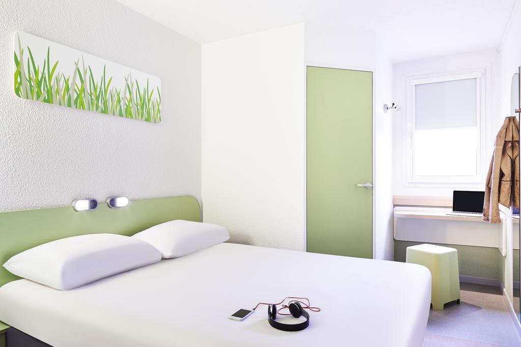 Ibis Budget Manosque Cadarache Exterior foto
