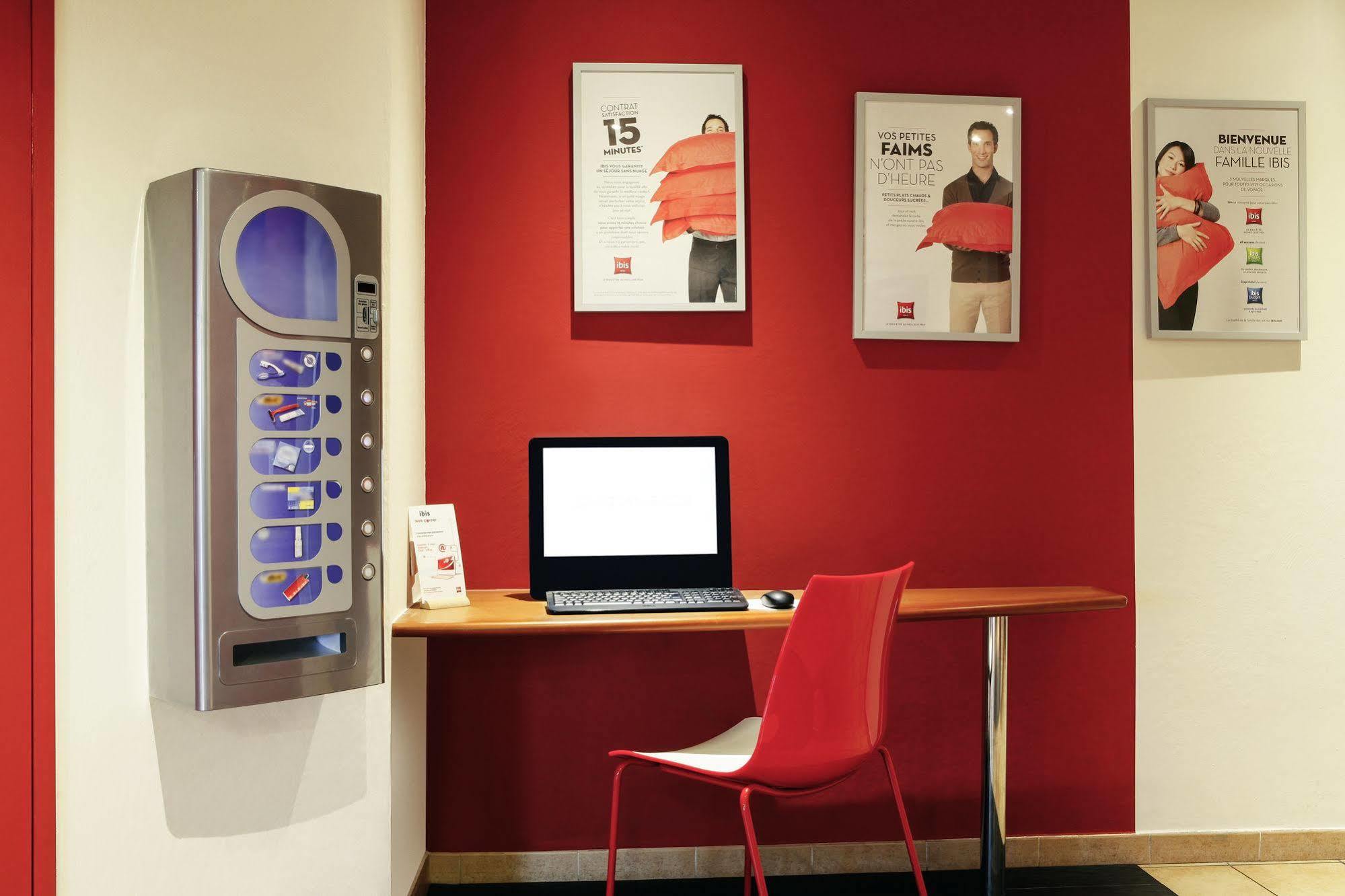 Ibis Budget Manosque Cadarache Exterior foto